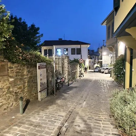 Bi&ly 34 Old Town With View Salonicco